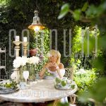 11-06-2004 Mary Borsato at home in Stompetoren, by order of Beaumonde Magazine.

[keywords]Posed, Half Length, Eyecontact, Garden[/keywords]